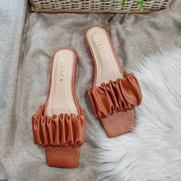 Scrunchie Style Summer Low heels Sandals (BRAND NEW) in Caramel Brown - Picture 1 of 2